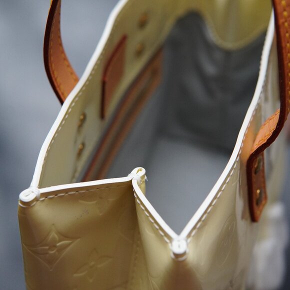 Louis Vuitton Vernis Reed PM Pearl Yellow Handbag with Dust Bag - Picture 14 of 16